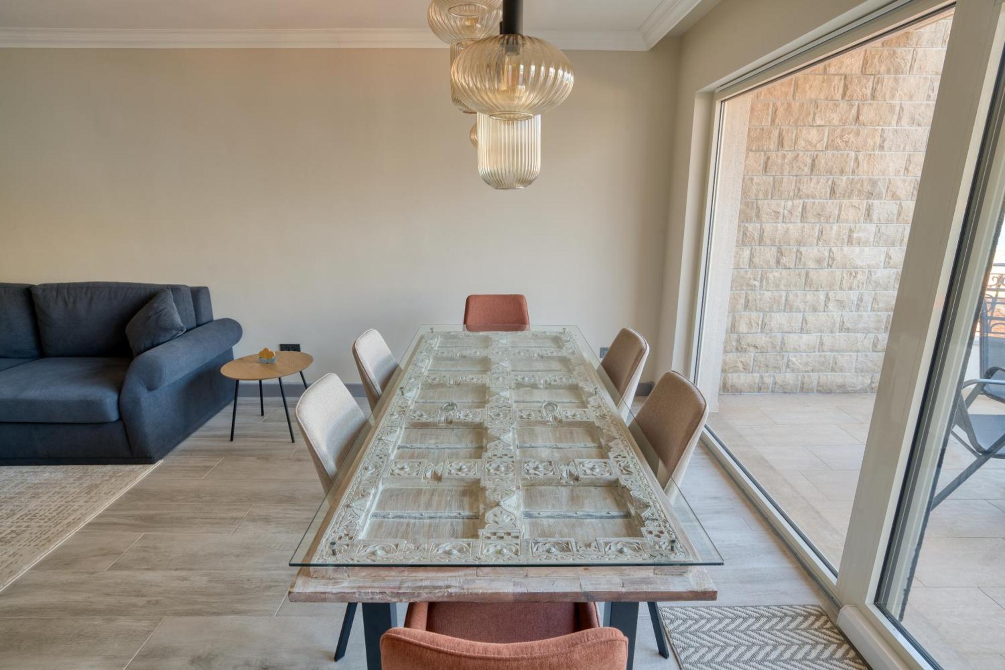Luxurious 3-Bedroom Apartment By Mn Property Κότορ Εξωτερικό φωτογραφία