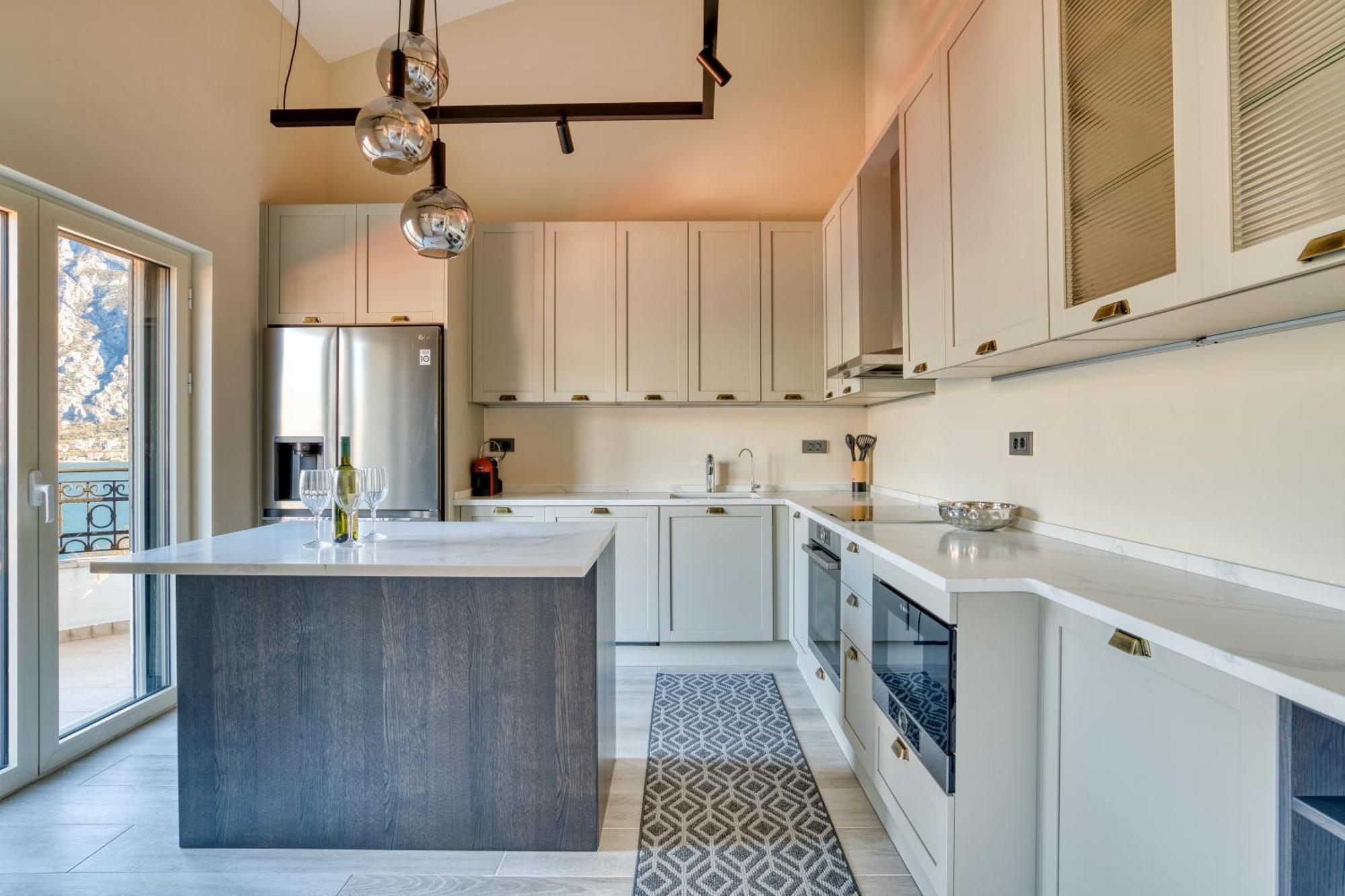 Luxurious 3-Bedroom Apartment By Mn Property Κότορ Εξωτερικό φωτογραφία