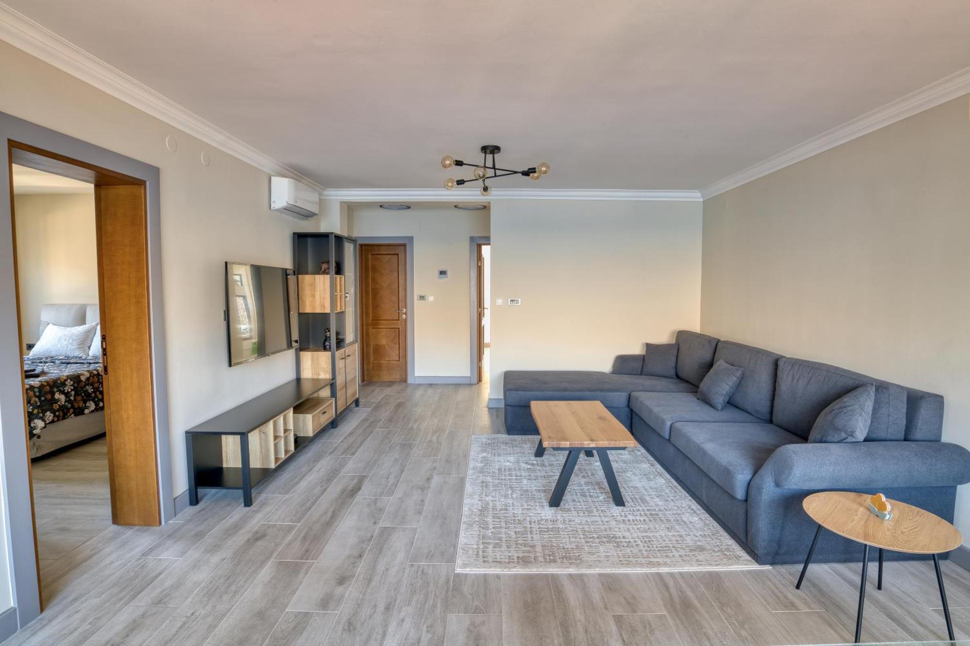 Luxurious 3-Bedroom Apartment By Mn Property Κότορ Εξωτερικό φωτογραφία