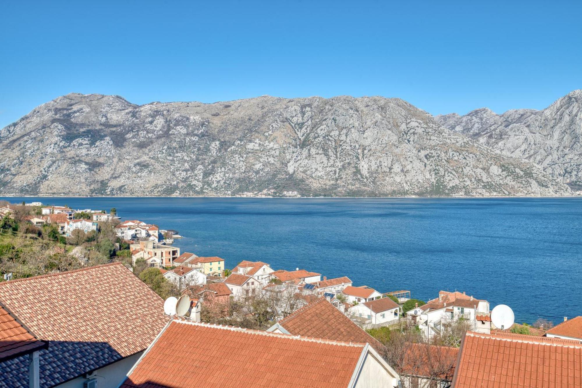 Luxurious 3-Bedroom Apartment By Mn Property Κότορ Εξωτερικό φωτογραφία