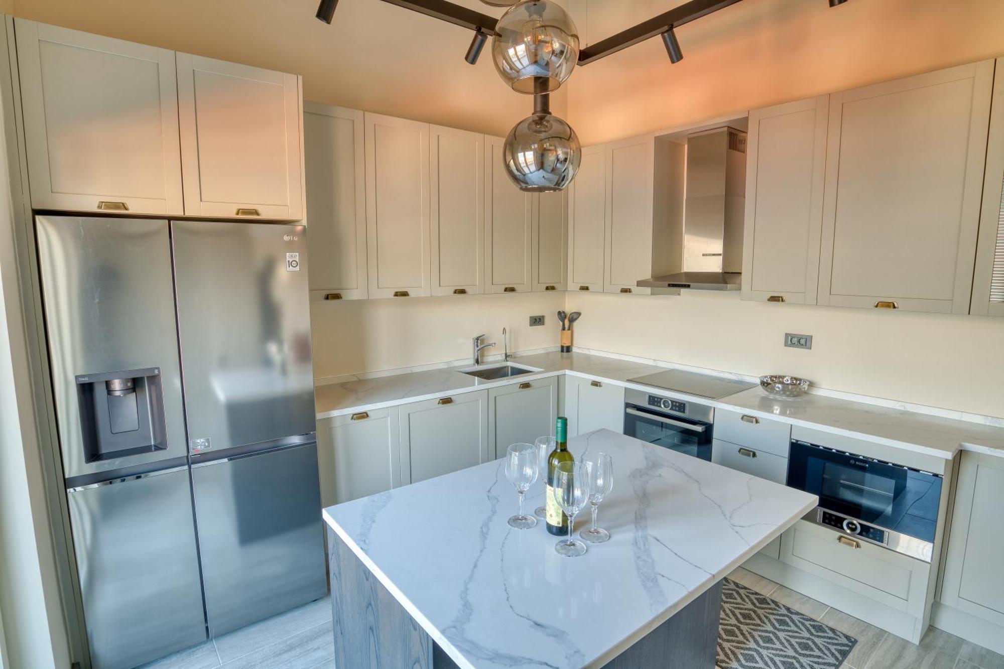 Luxurious 3-Bedroom Apartment By Mn Property Κότορ Εξωτερικό φωτογραφία